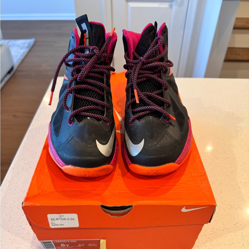 Nike LeBron 10 'Floridian' men size 6 in excellent condition!